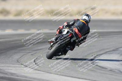 media/Dec-01-2025-Moto Forza (Mon) [[2daa91e15f]]/1-Advanced Group/Session 2 Turn 11 Backside/